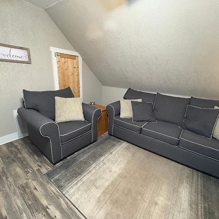 Spacious Rustic Downtown Market St 1 Bedroom Apt, Sleeps Up To 5, Steps To Honeywell & Eagles Theatre Wabash 외부 사진